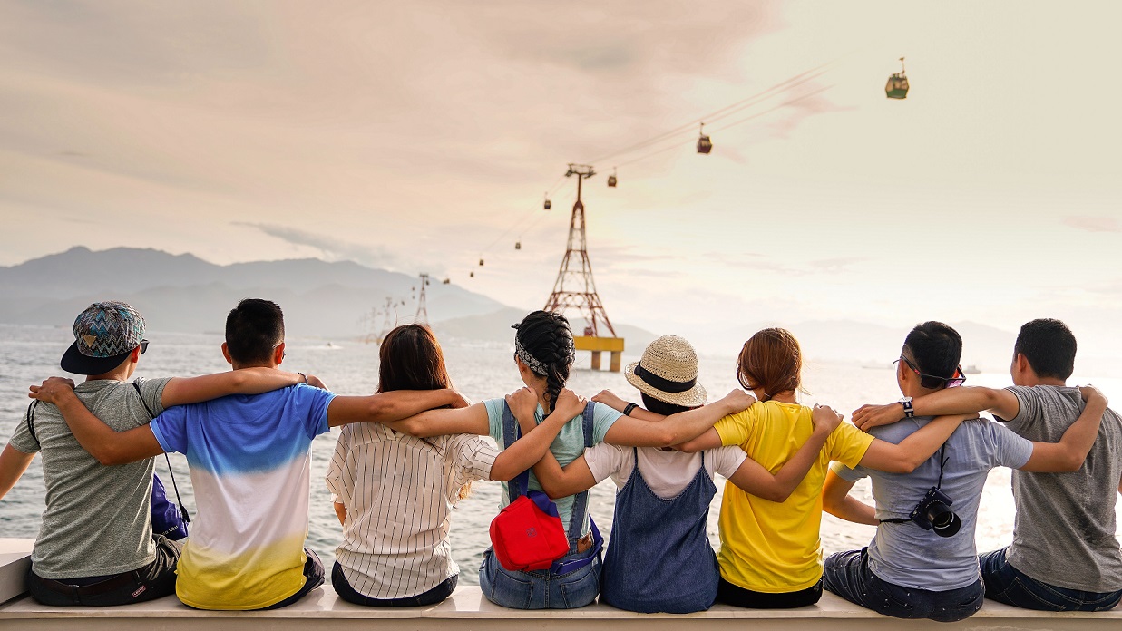 Read more about the article Who Are Your True Friends? Unveiling the Essence of Genuine Connections